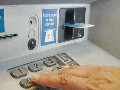 Clientes de bancos online usam mesma senha em outros sites