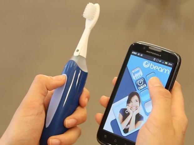 Escova de dentes com app ajuda a melhorar higiene bucal