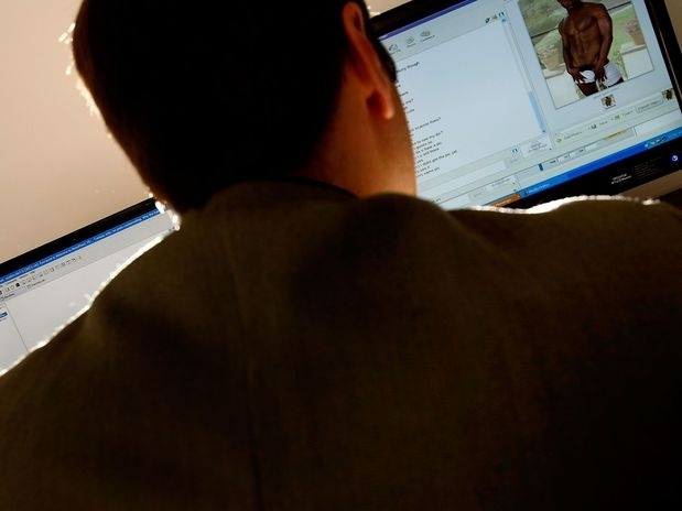 Americano é condenado a pagar R$ 3 mi por piratear vídeos pornô gays