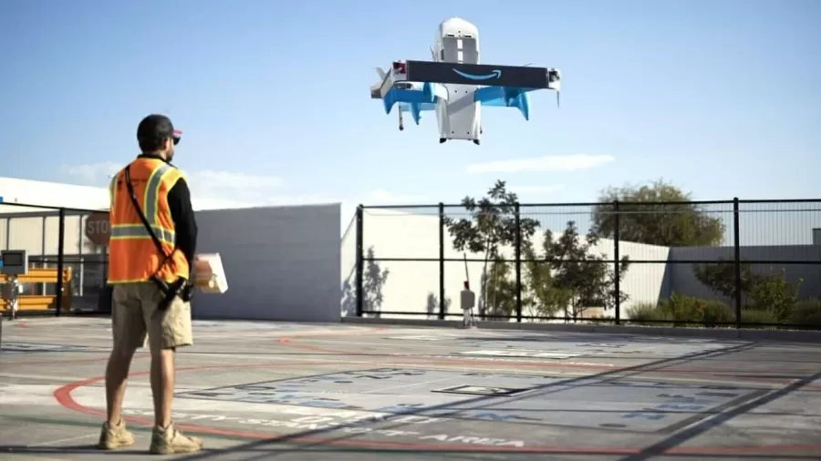 Amazon aposta em Alexa humanizada, entrega por drones e logística do futuro