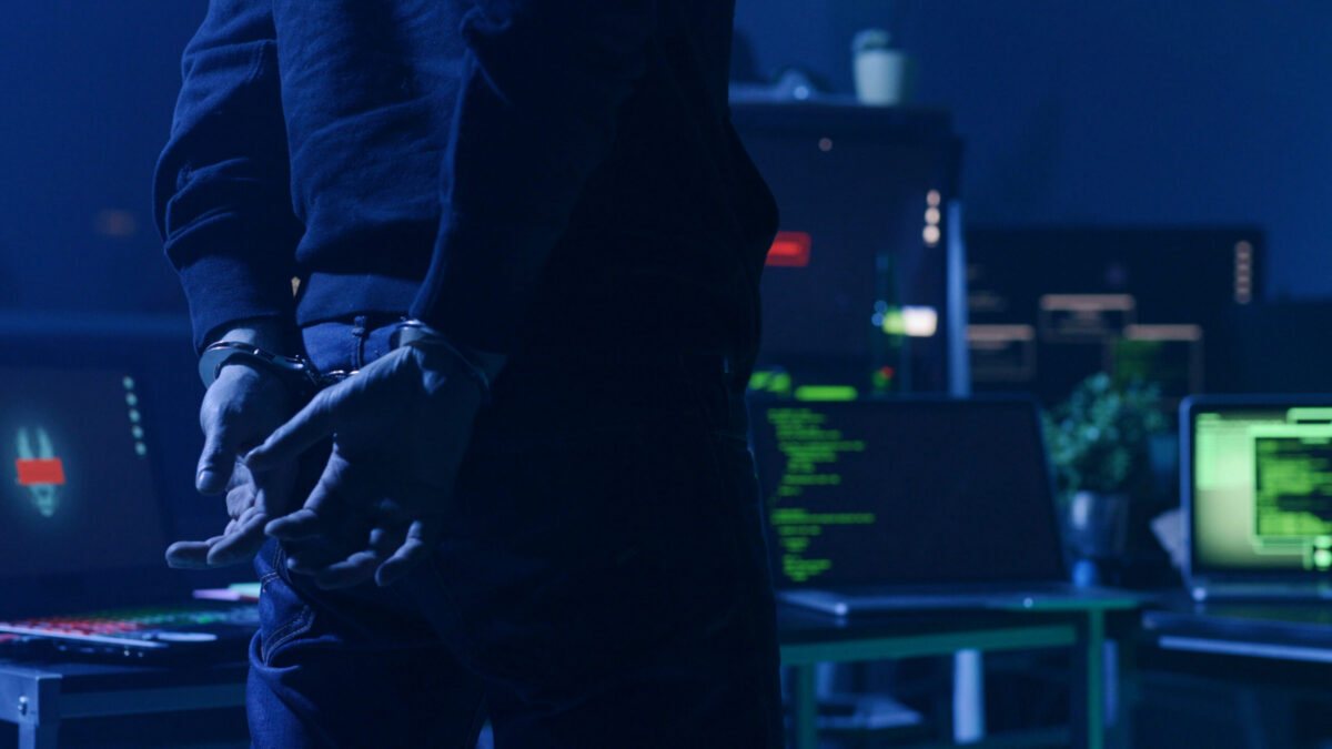 Dutch Police Arrest Two Over NFC Relay Attacks That Drained $400,000+ From Bank Accounts